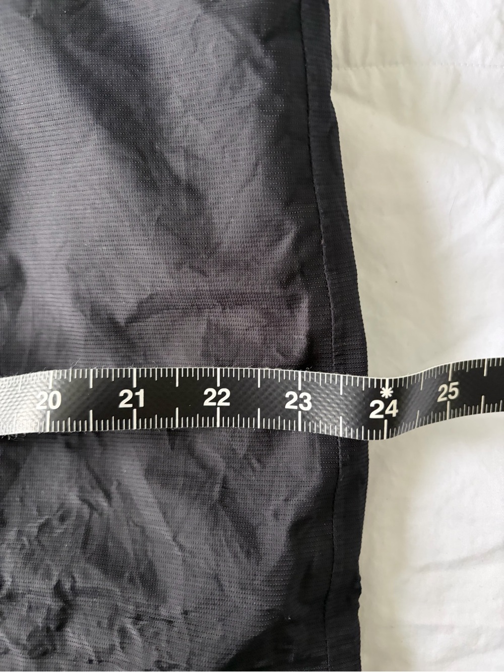 Mountain Hardwear Black Hooded Rain Jacket - Picture 11 of 13